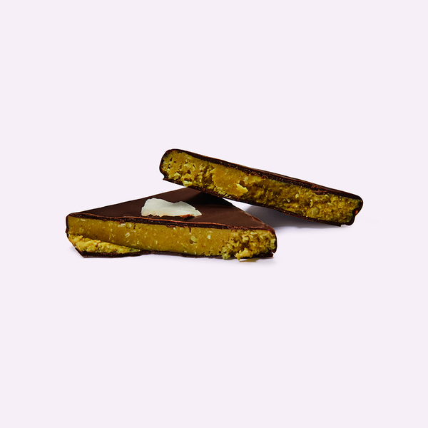Boîte de Chocolats à la Coconut Grillée et Curcuma